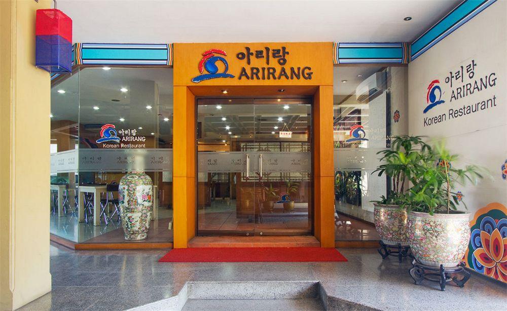 Bentani Hotel & Residence จิเรบอน ภายนอก รูปภาพ